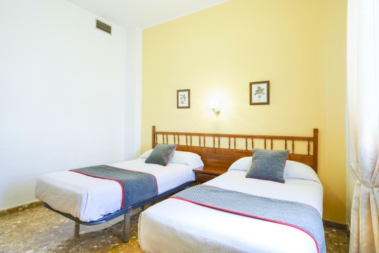 Hotel Restaurante Moya Monesterio Bagian luar foto