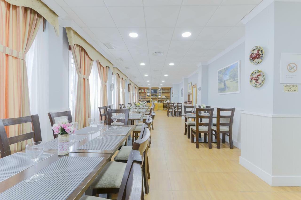 Hotel Restaurante Moya Monesterio Bagian luar foto