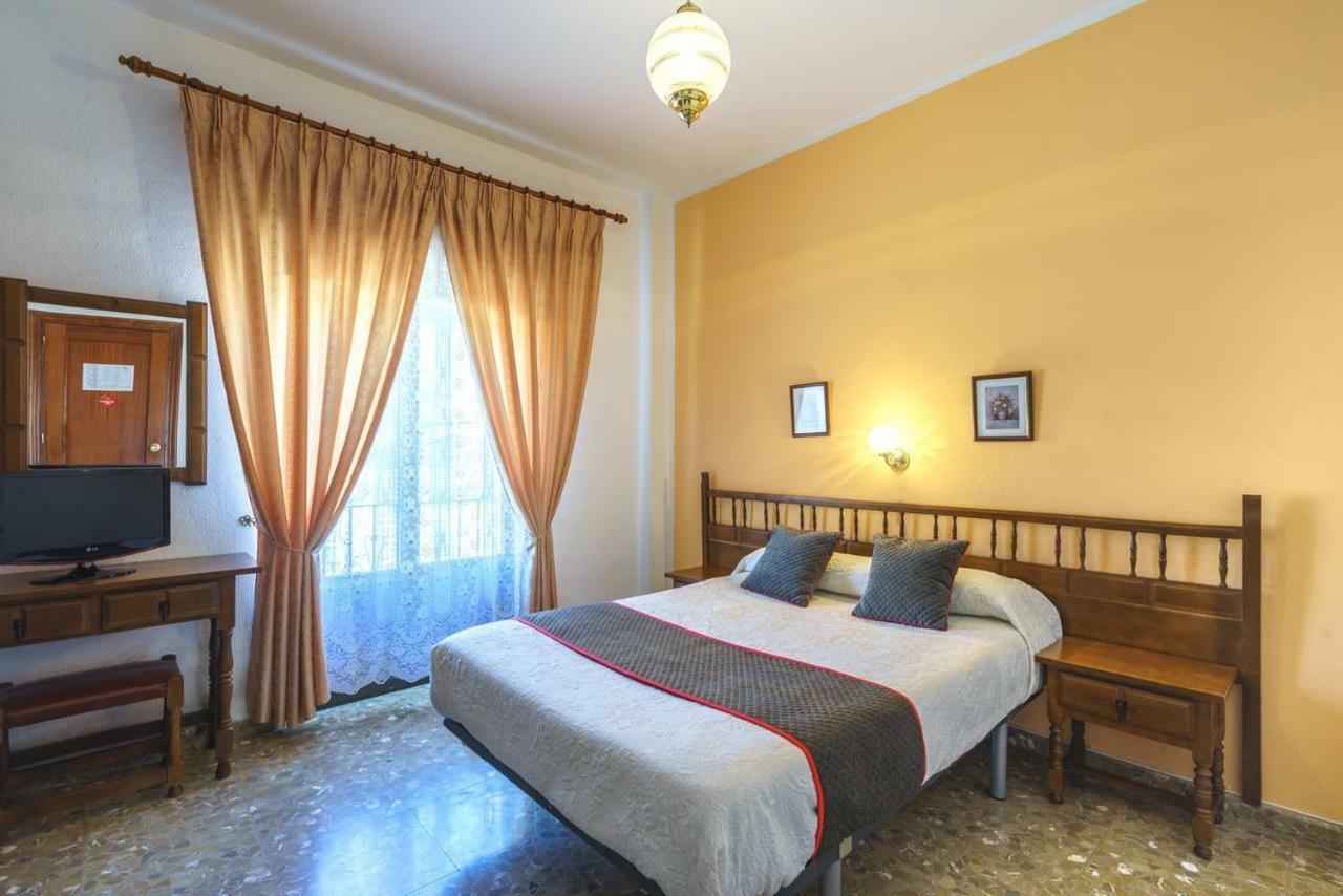 Hotel Restaurante Moya Monesterio Bagian luar foto